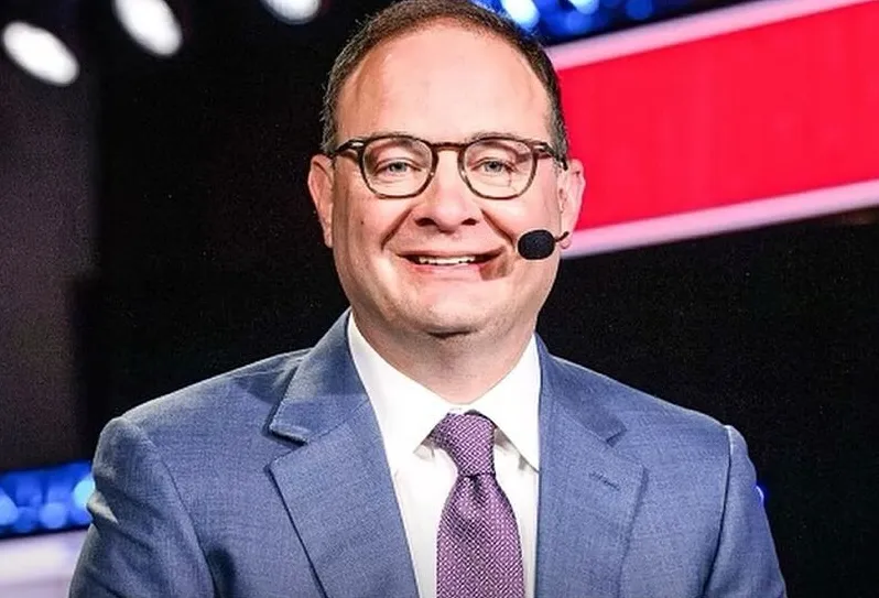 adrian wojnarowski net worth